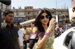 Shilpa Shetty snapped at Siddhivinayak in Dadar, Mumbai on 22nd March 2011 (2).JPG
